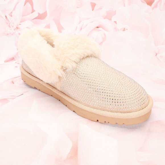 Women's Embellished Faux Sheepskin House Slippers Size 8M Cream Indoor Non-Slip - Picture 5 of 10